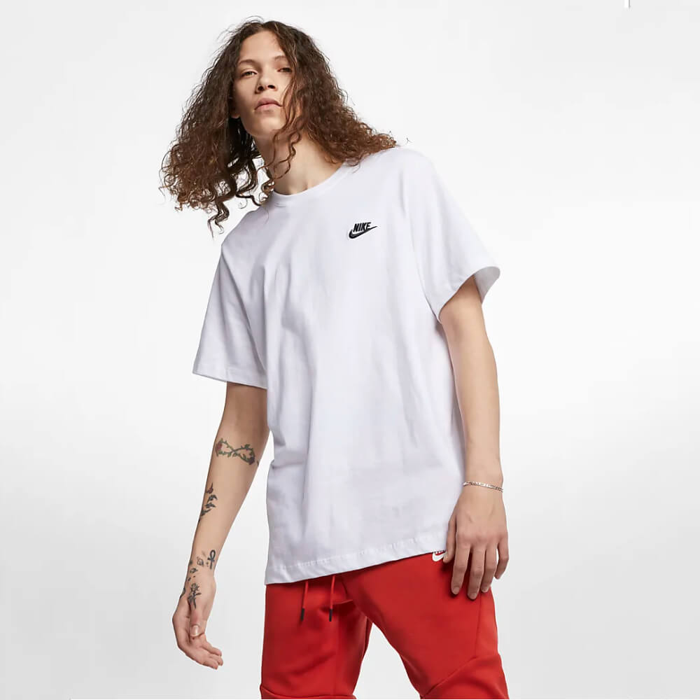 Nike Sportswear Club Tee – White/(Black)