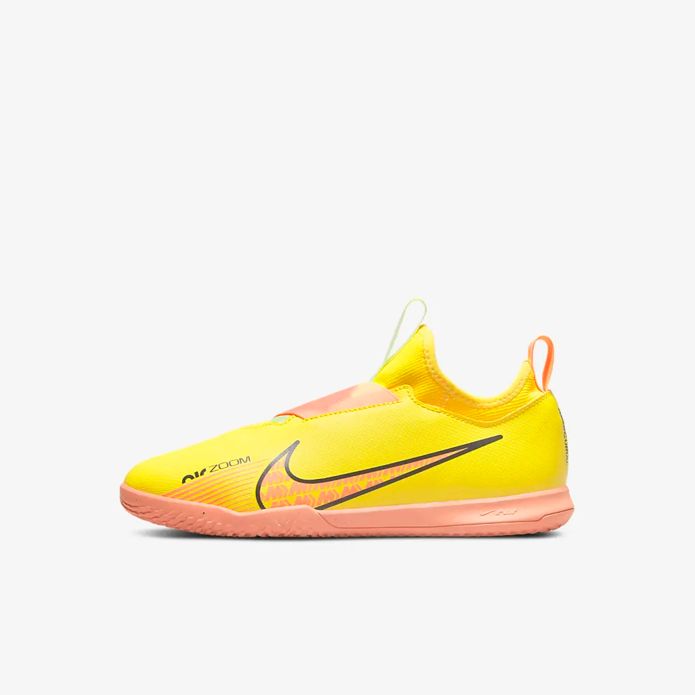 Jr Nike Zoom Mercurial Vapor 15 Academy IC – Yellow Strike/Sunset Glow/Volt Ice/Coconut Milk/Black